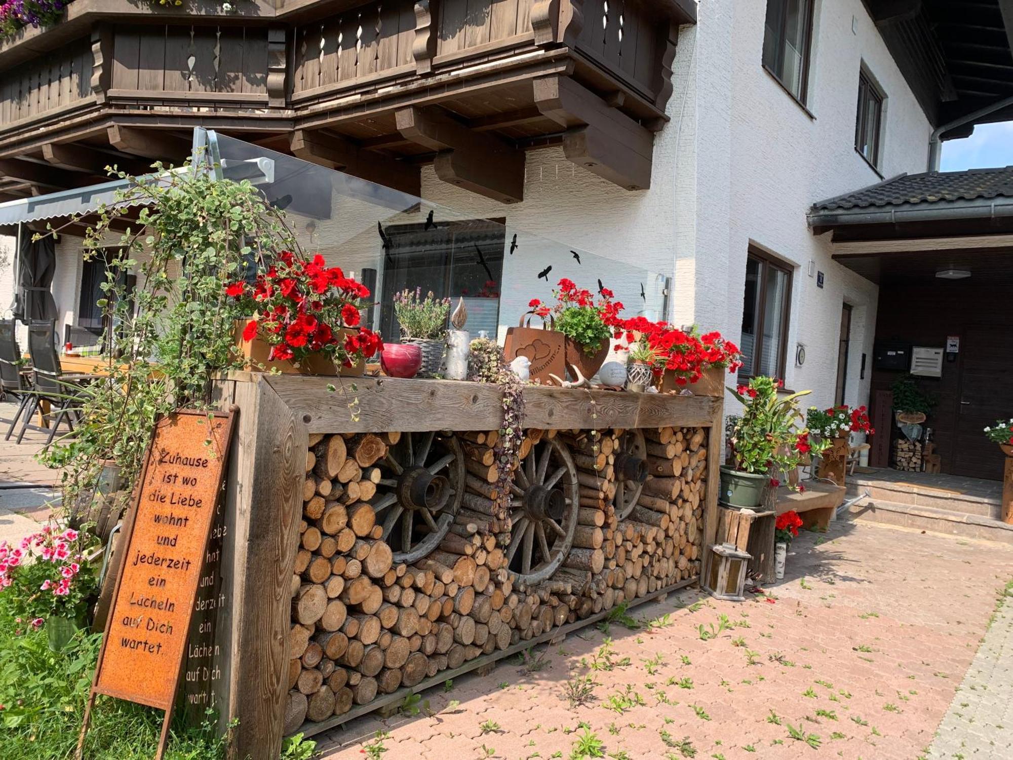 Bergblick Appartement Saalfelden Buitenkant foto